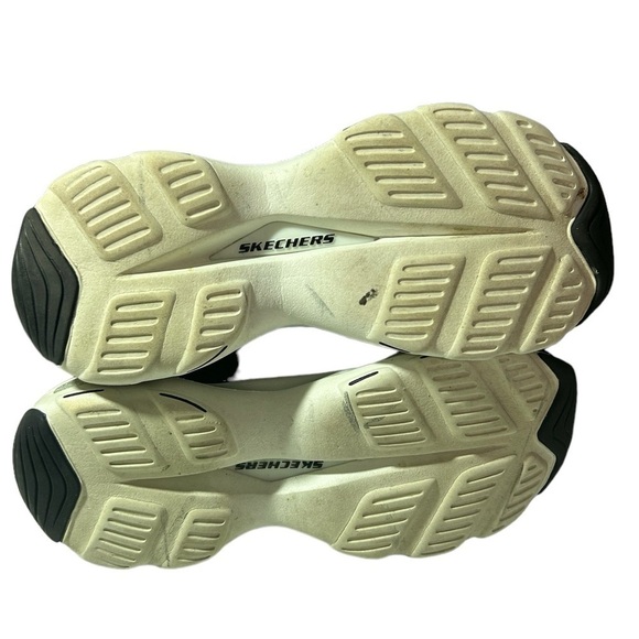 Skechers D'Lite Ultra / Air Cooled Memory Foam / BlackWhite / Woman's Size 8 - Picture 5 of 6